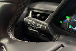 hopea Lexus UX 2021 kuva 23.