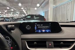 hopea Lexus UX 2021 kuva 27.