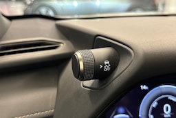 hopea Lexus UX 2021 kuva 28.