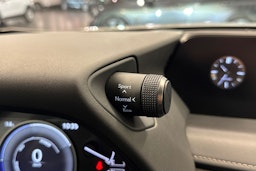hopea Lexus UX 2021 kuva 29.