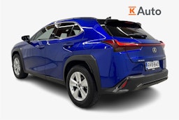 sininen Lexus UX 2023 kuva 2.