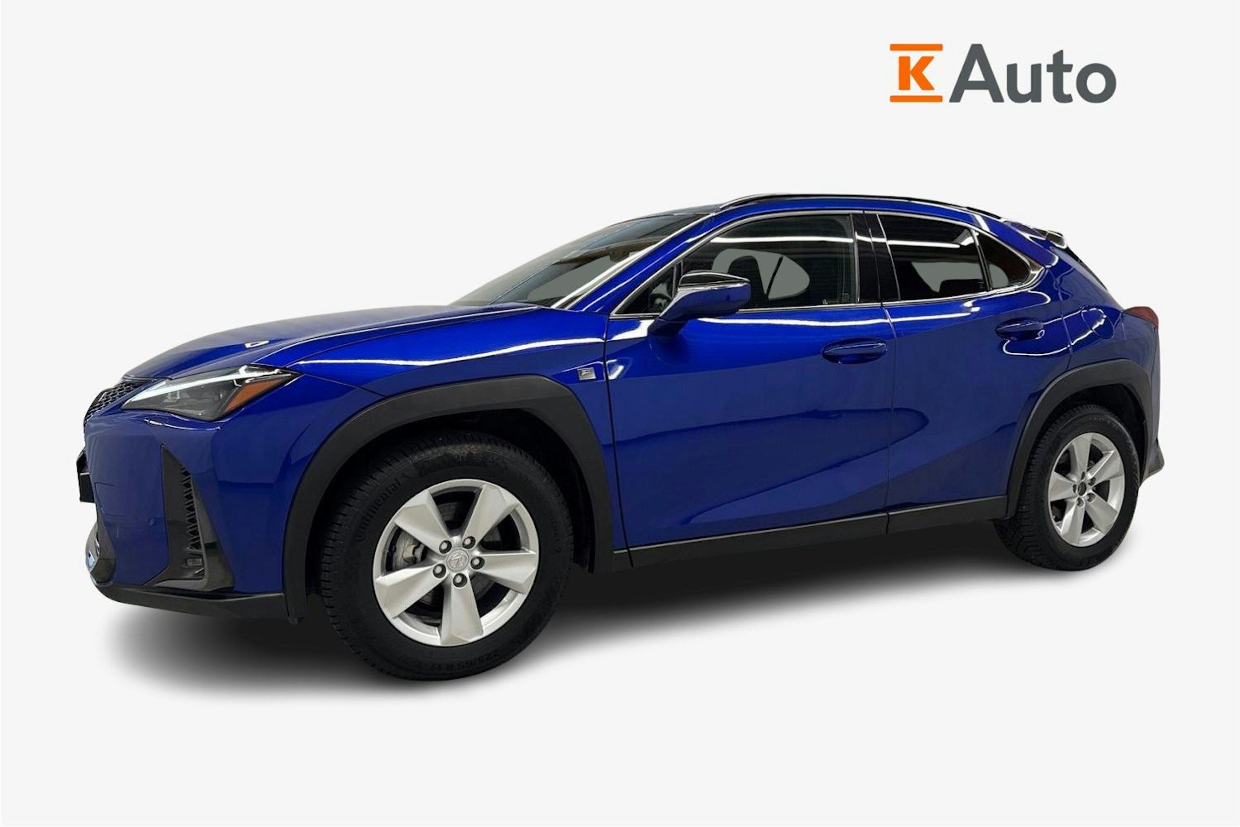 sininen Lexus UX 2023 kuva 6.