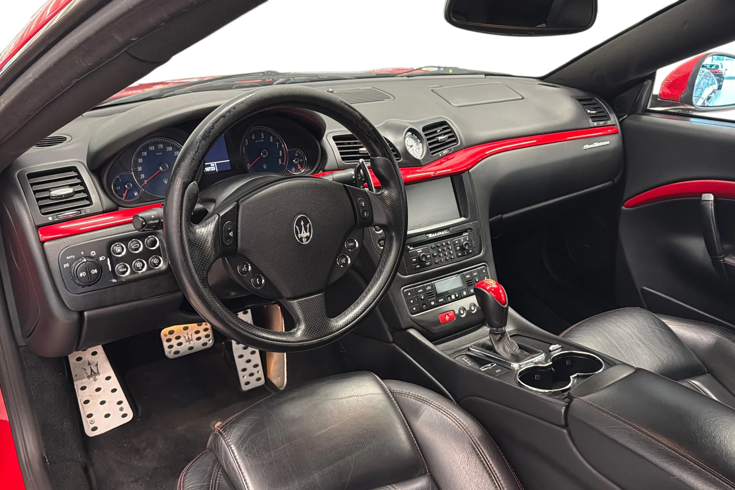 Punainen Maserati GranTurismo 2008 kuva 6.
