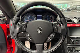 Punainen Maserati GranTurismo 2008 kuva 11.