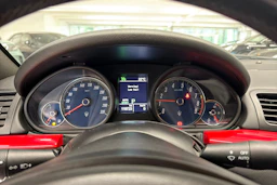 Punainen Maserati GranTurismo 2008 kuva 14.