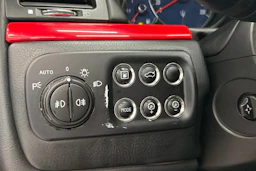 Punainen Maserati GranTurismo 2008 kuva 17.
