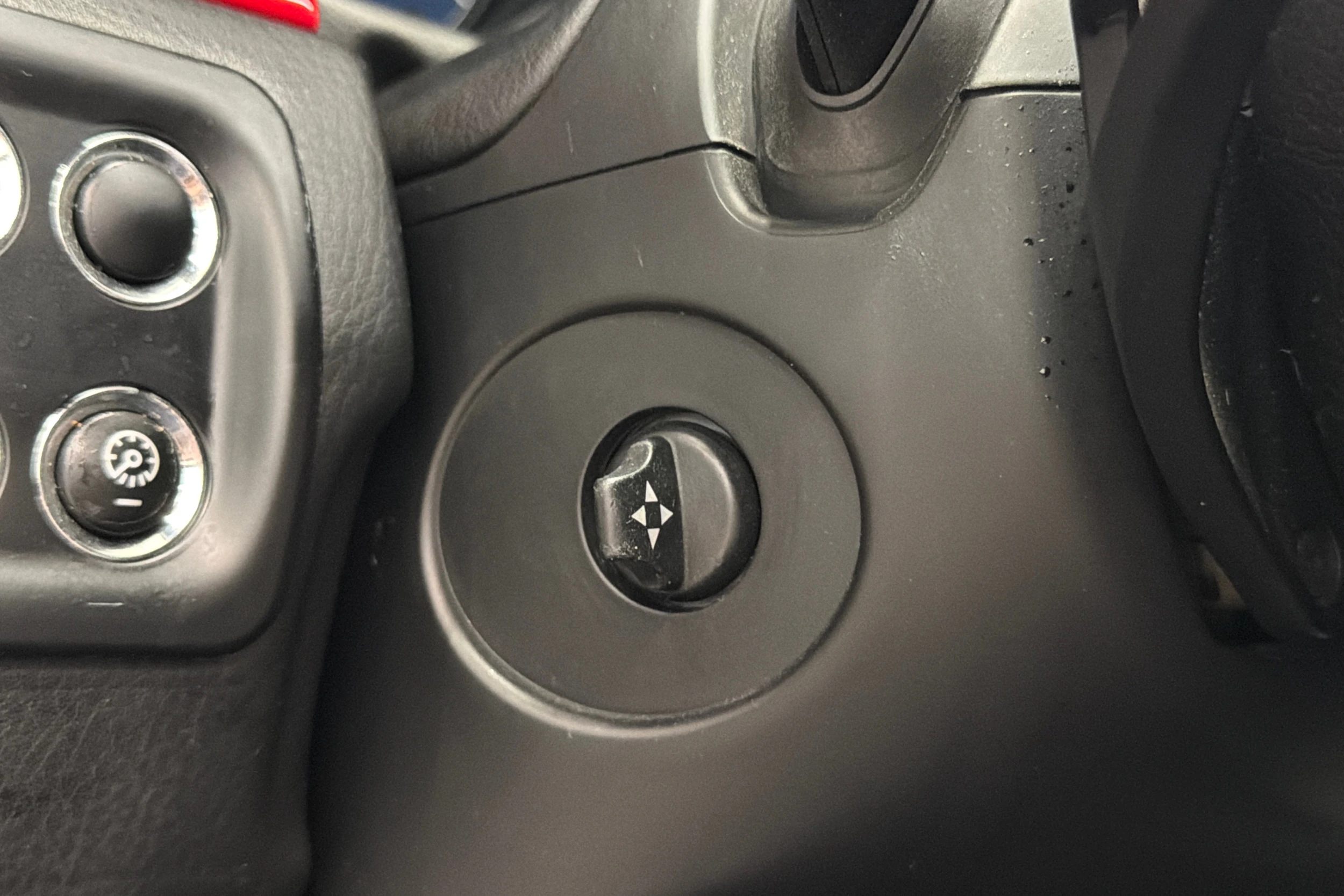 Punainen Maserati GranTurismo 2008 kuva 21.