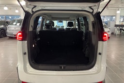 valkoinen Maxus Euniq 5 2021 kuva 16.