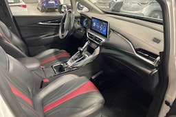 valkoinen Maxus Euniq 5 2021 kuva 20.