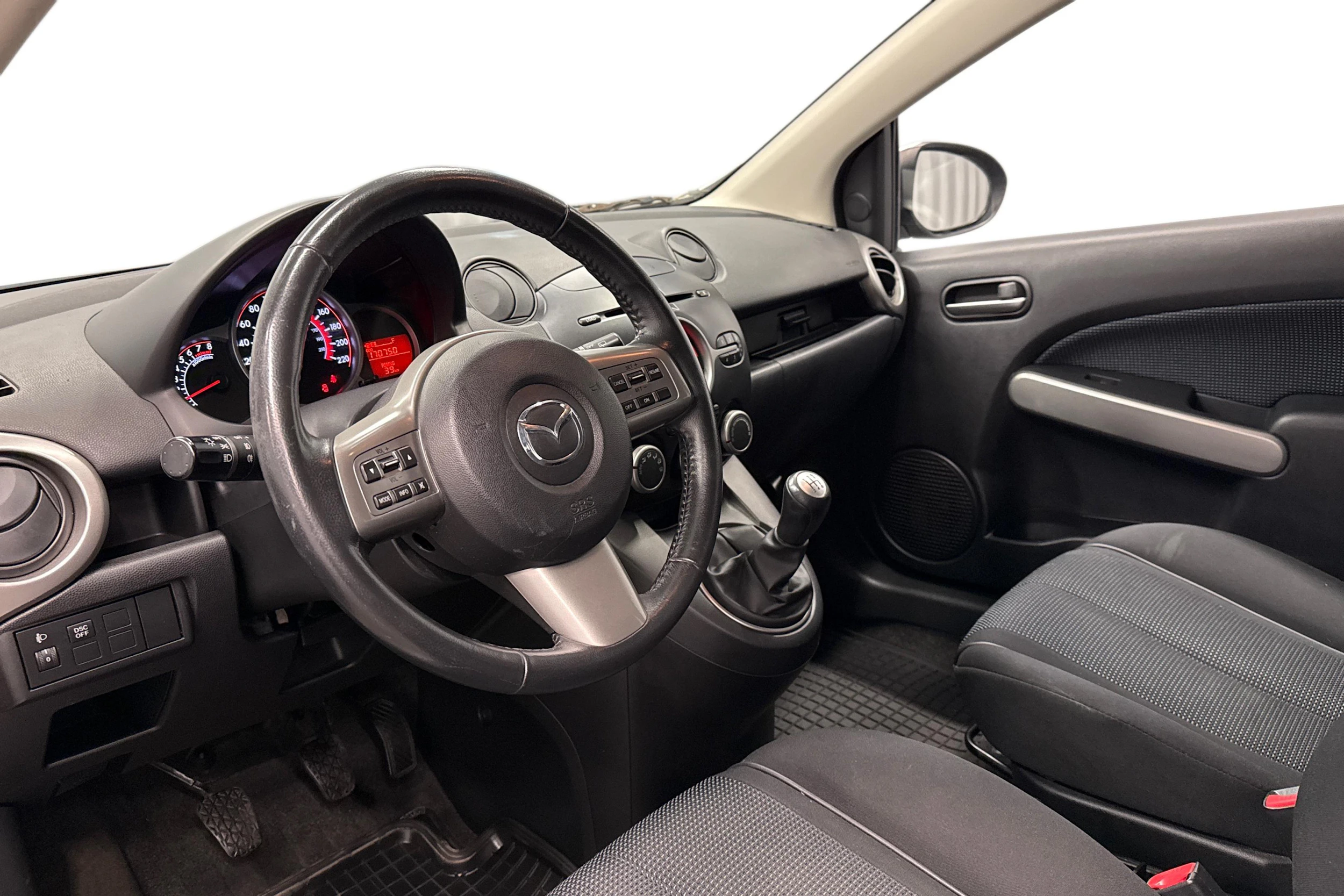 harmaa Mazda 2 2010 kuva 6.