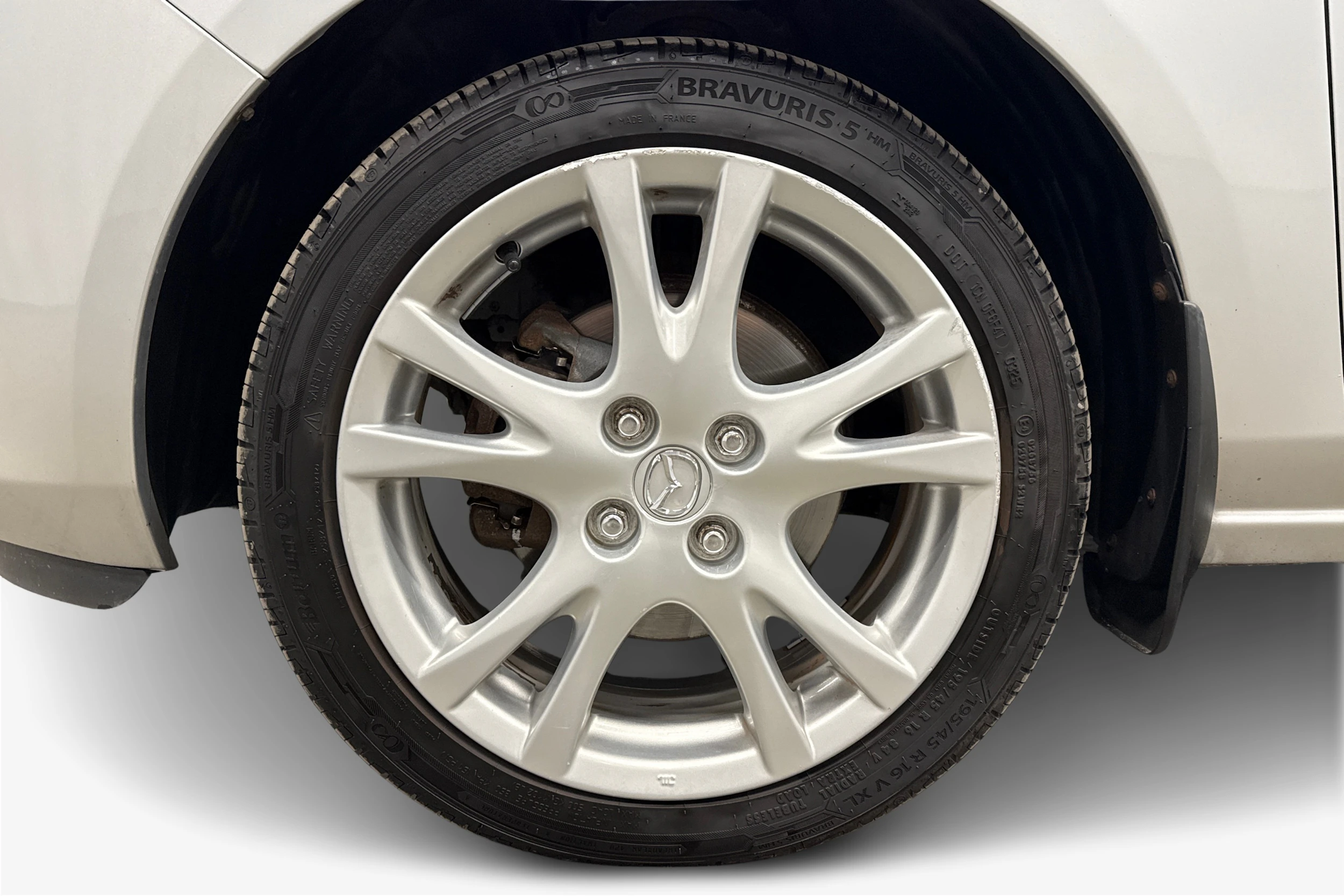 harmaa Mazda 2 2010 kuva 9.