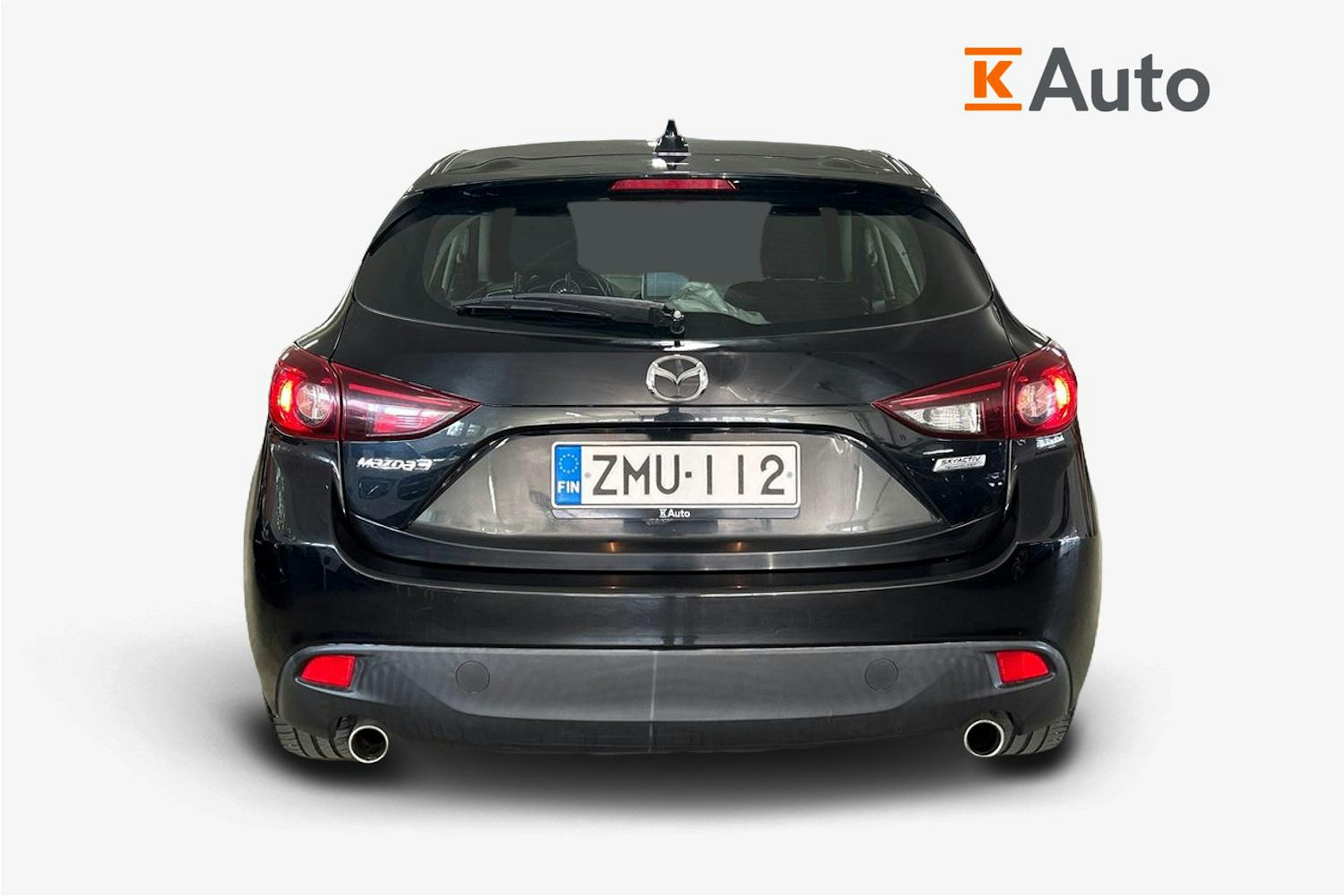 Musta Mazda 3 2016 kuva 3.