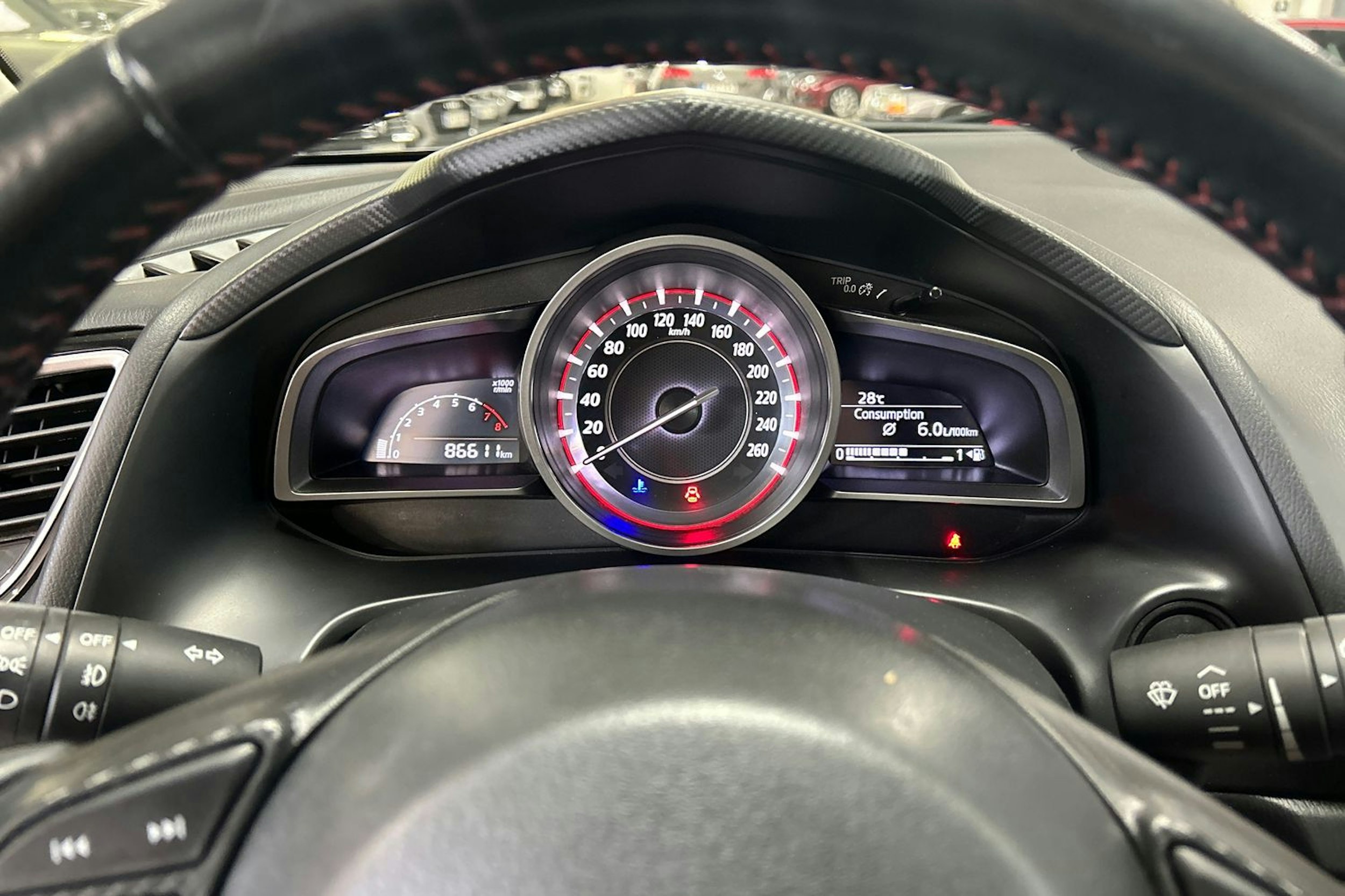Musta Mazda 3 2016 kuva 17.