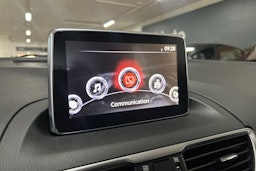 Musta Mazda 3 2016 kuva 18.