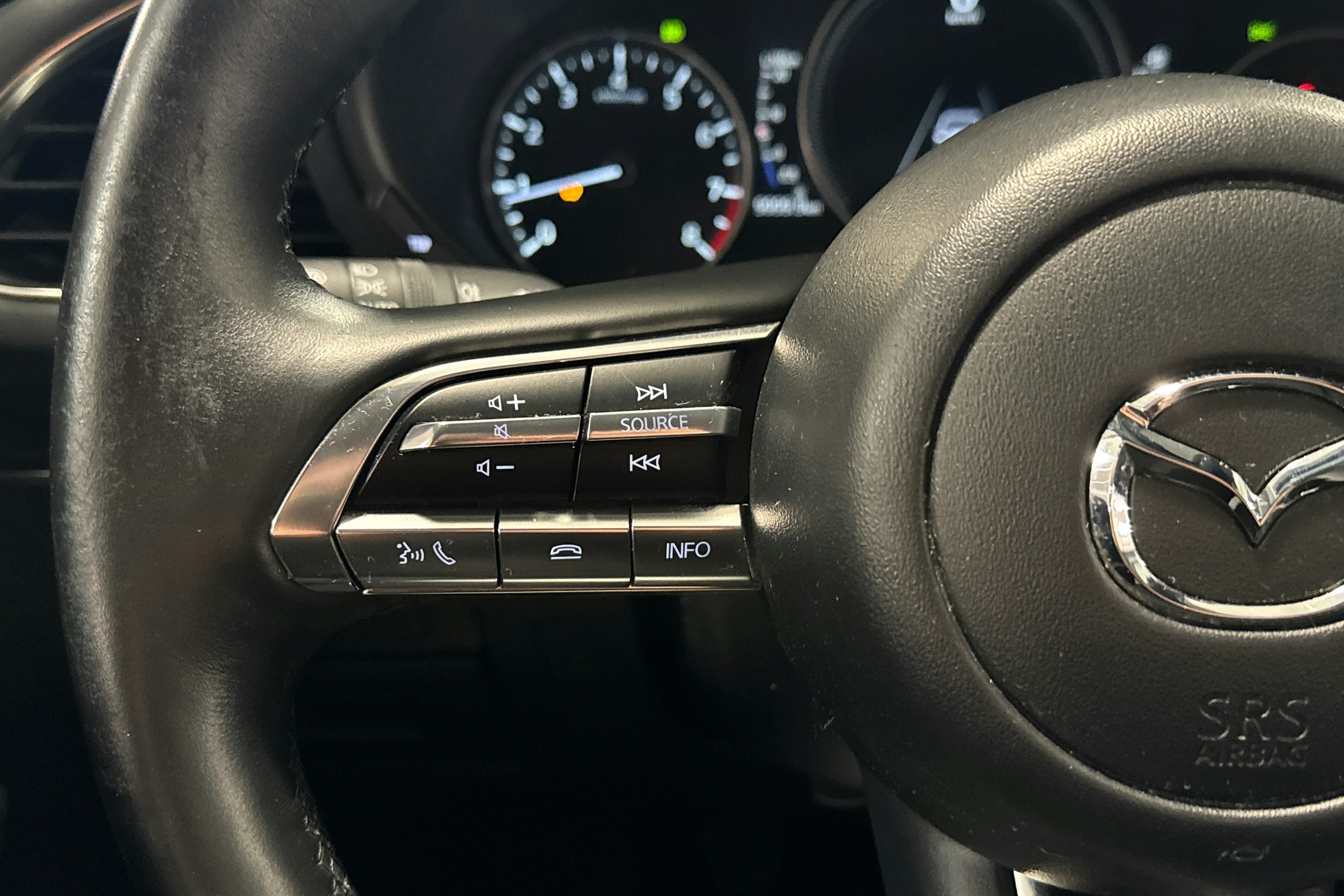 met. harmaa Mazda 3 2021 kuva 17.