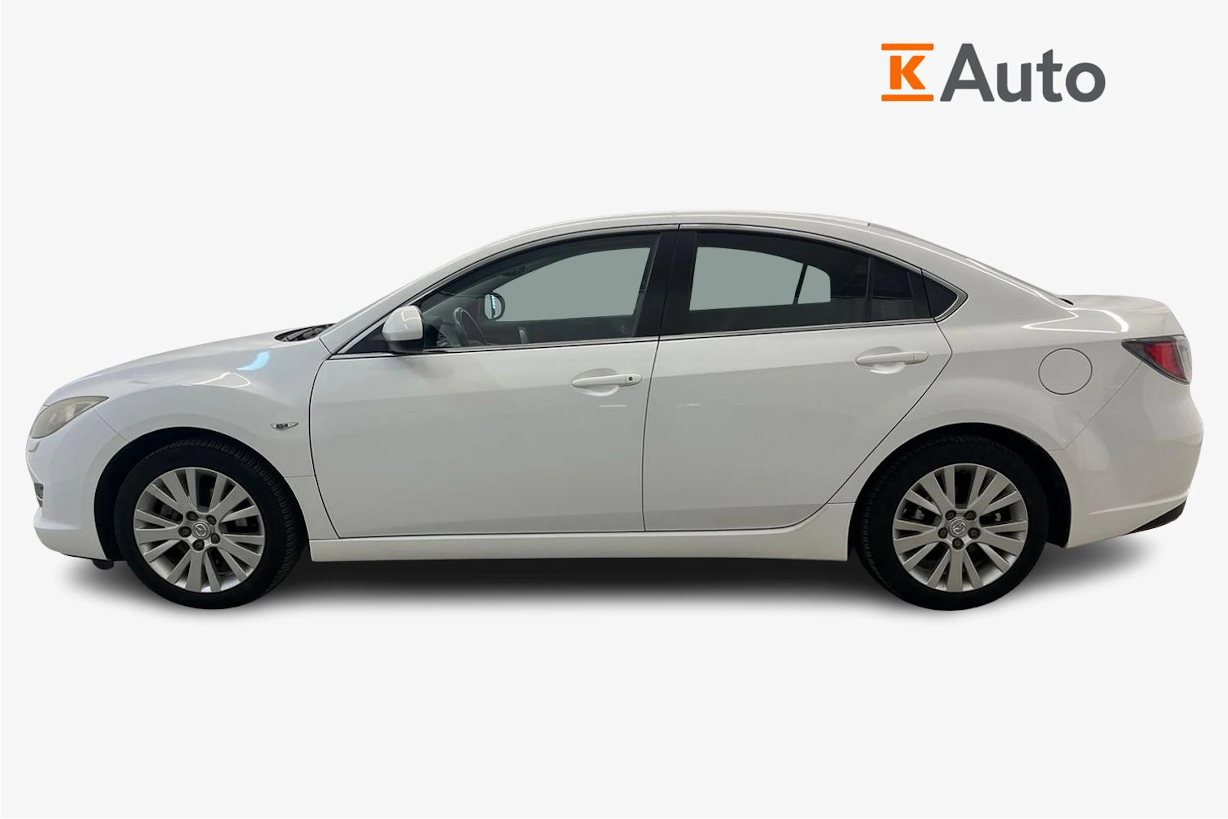 Valkoinen Mazda 6 2009 kuva 5.