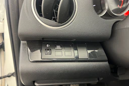 Valkoinen Mazda 6 2009 kuva 13.