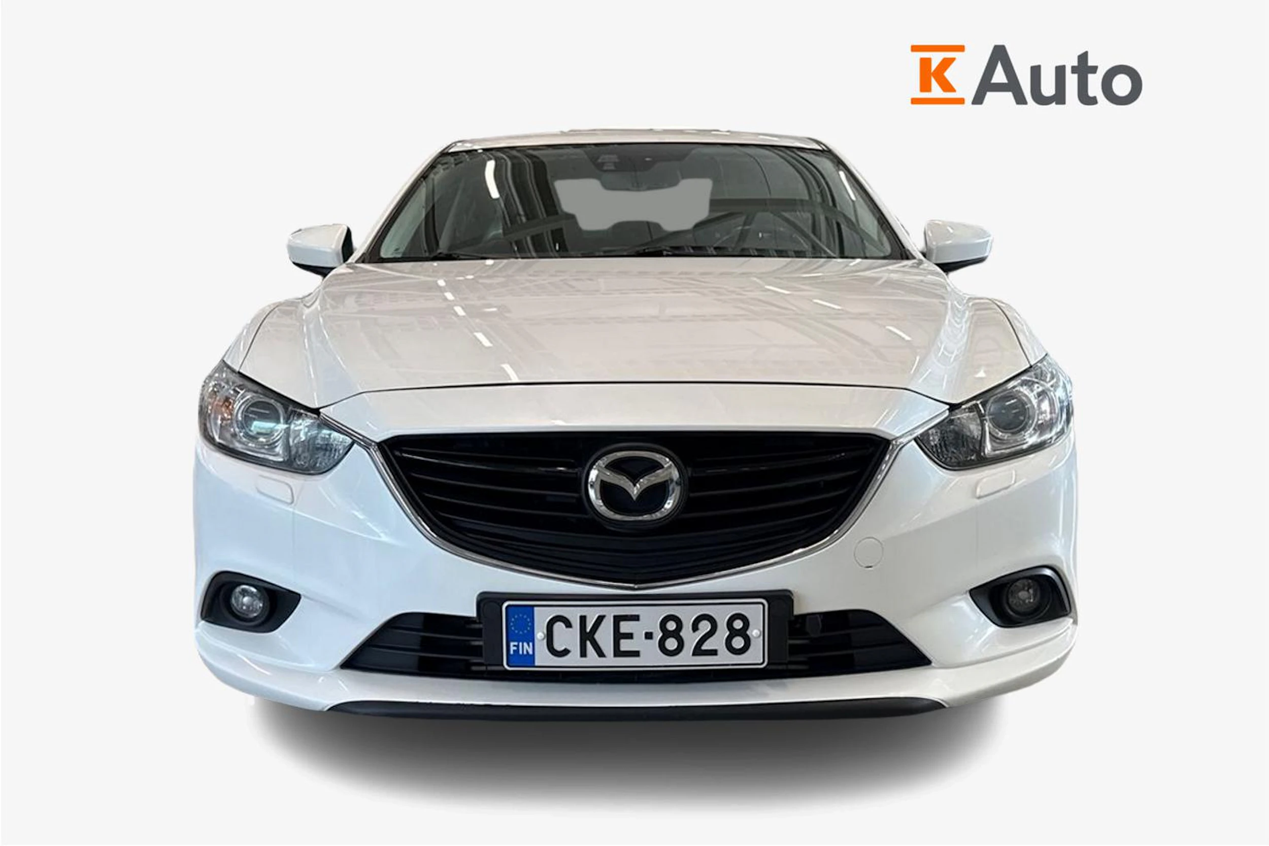 valkoinen Mazda 6 2016 kuva 4.