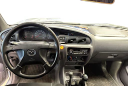 harmaa Mazda B2500 2002 kuva 9.