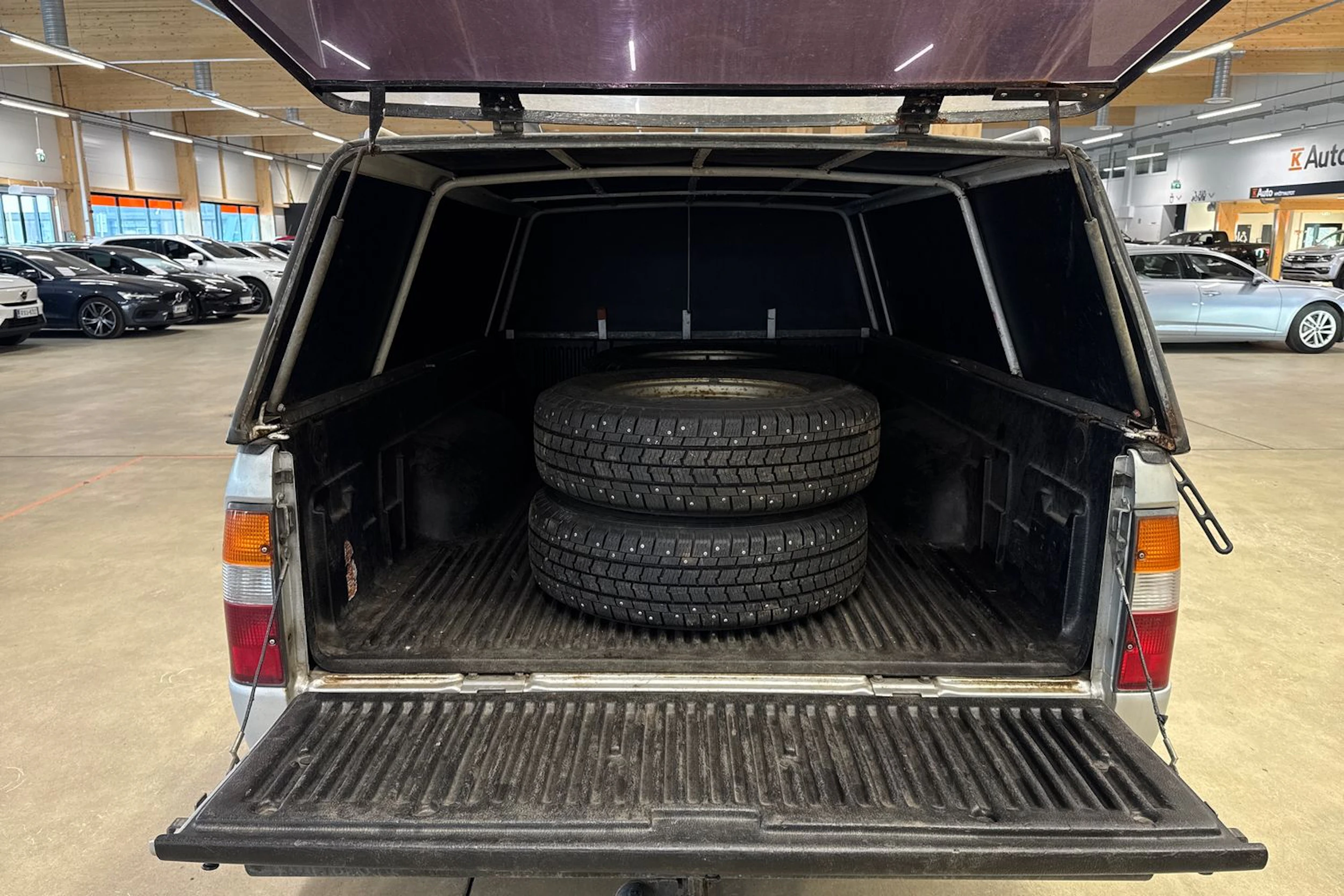 harmaa Mazda B2500 2002 kuva 12.