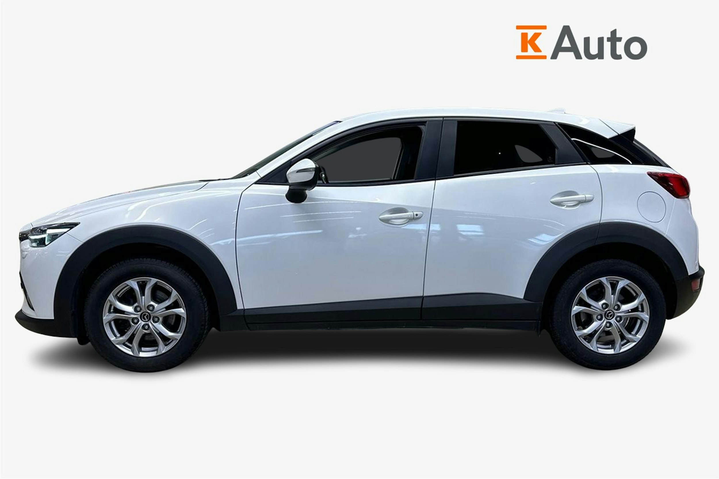 valkoinen Mazda CX-3 2016 kuva 6.