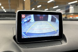 valkoinen Mazda CX-3 2016 kuva 18.