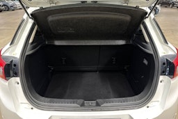 valkoinen Mazda CX-3 2016 kuva 29.