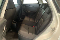 valkoinen Mazda CX-3 2016 kuva 8.