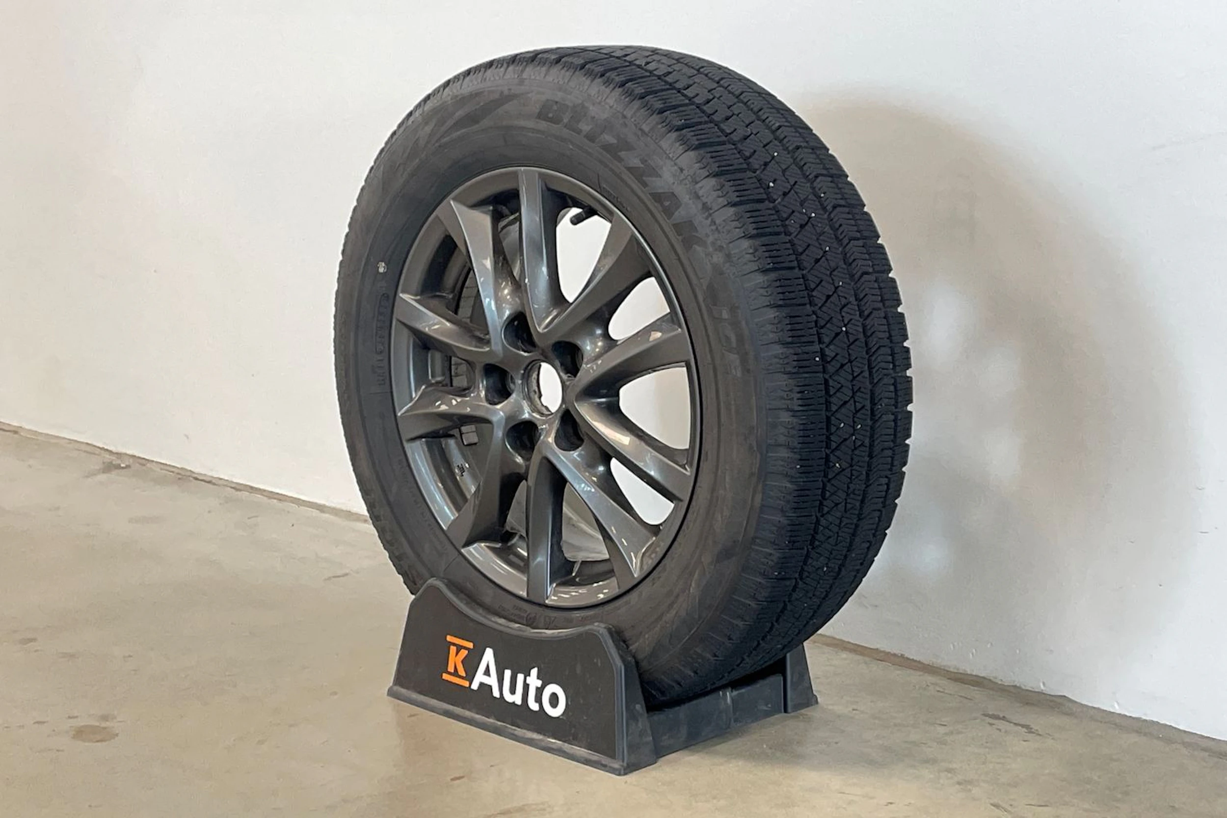 valkoinen Mazda CX-3 2016 kuva 10.