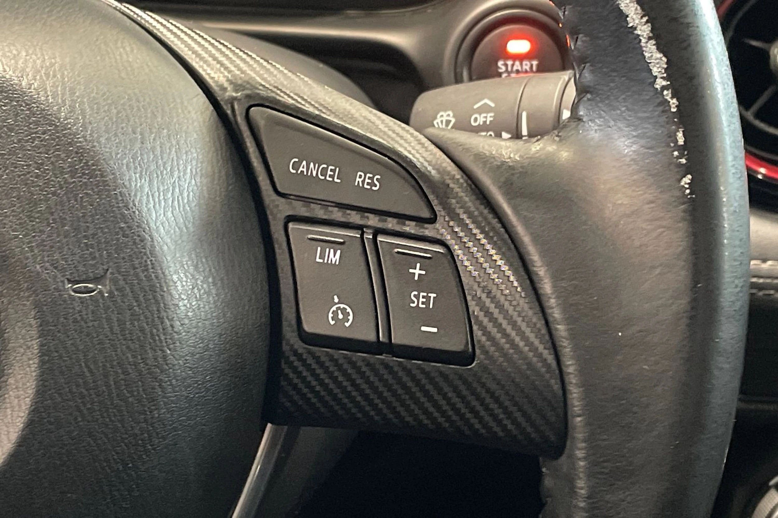 valkoinen Mazda CX-3 2016 kuva 13.