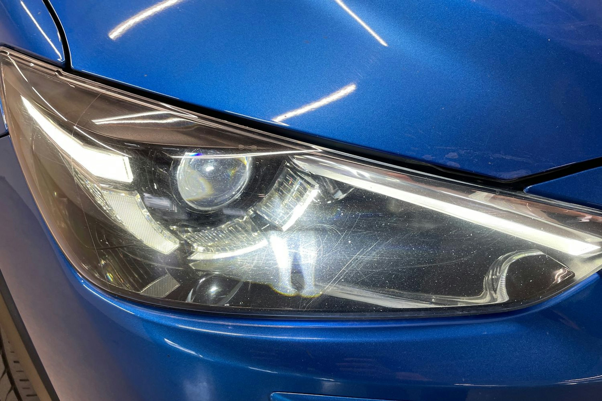 Sininen Mazda cx-3 2017 kuva 11.