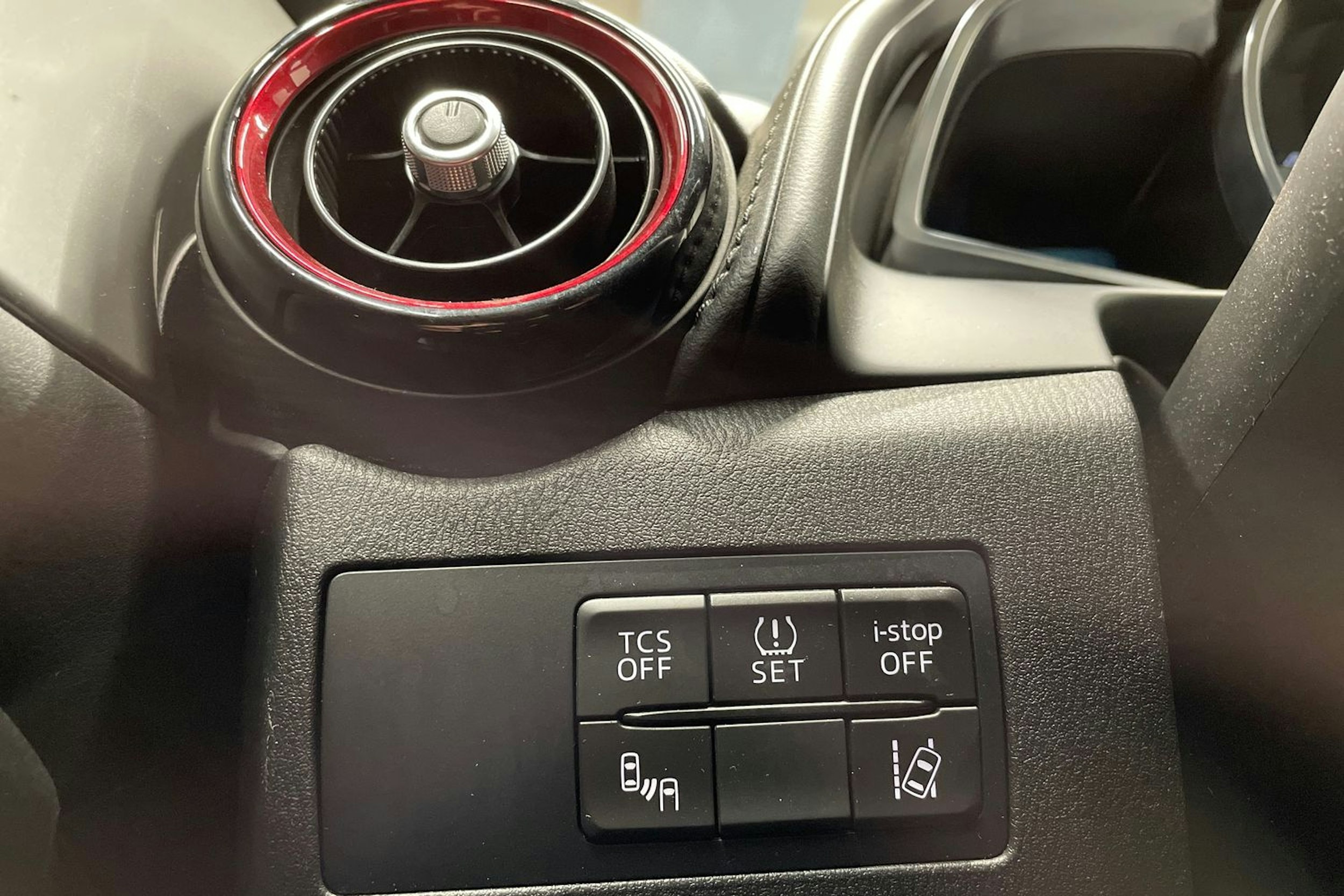 Sininen Mazda cx-3 2017 kuva 19.