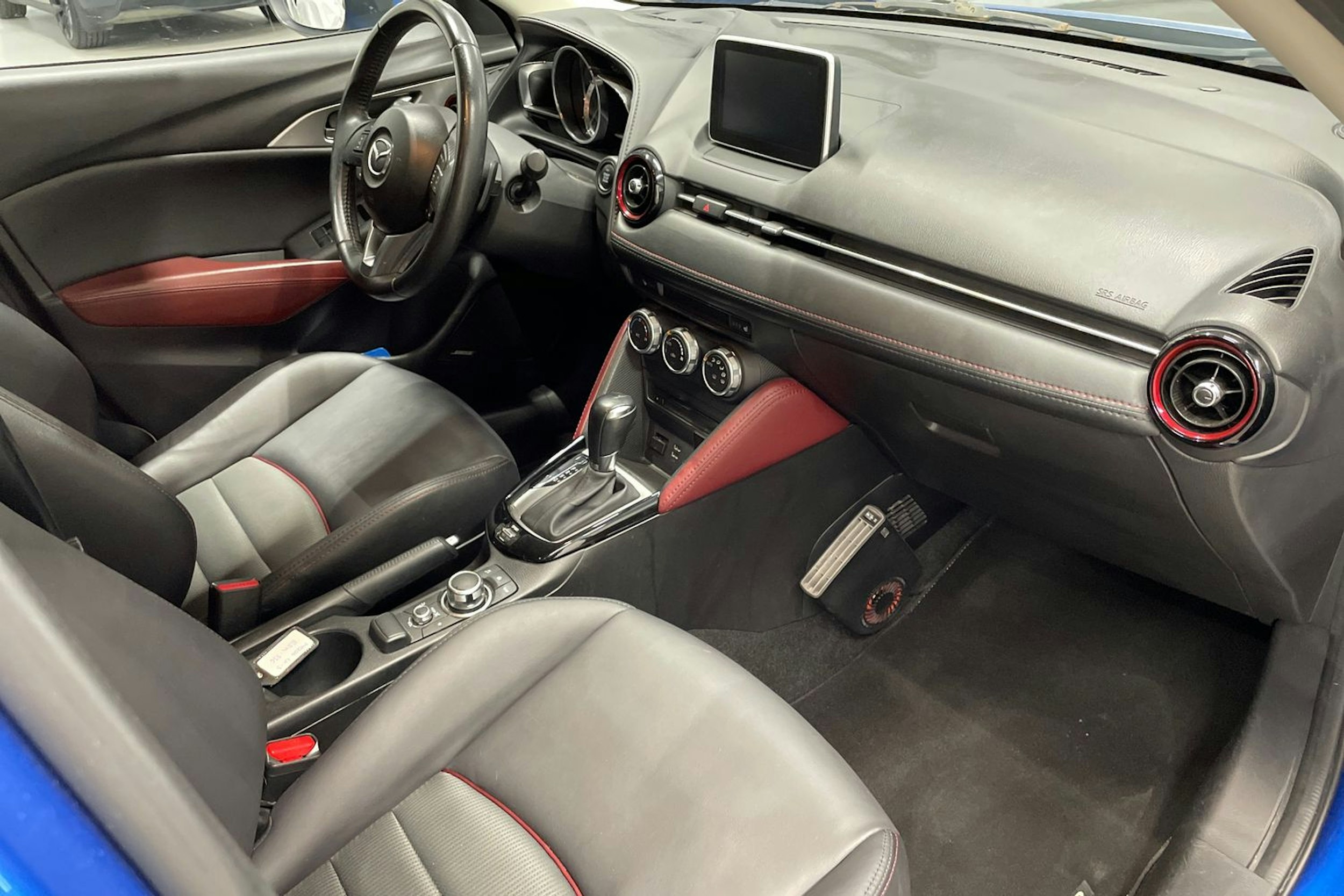 Sininen Mazda cx-3 2017 kuva 28.
