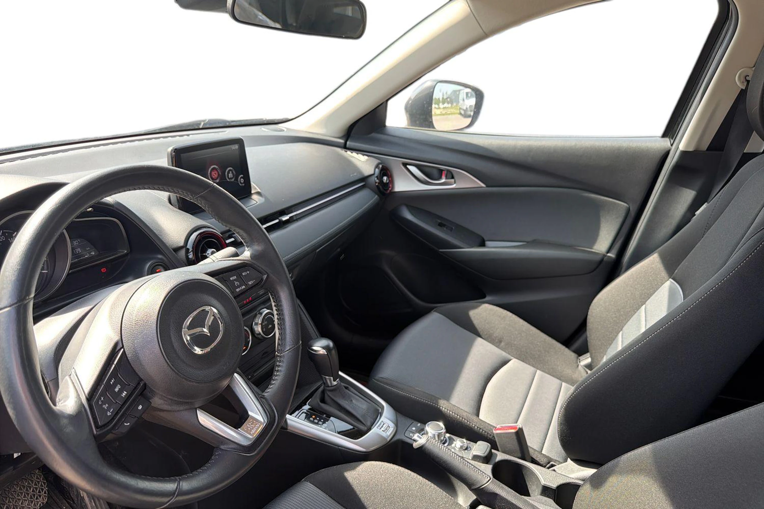 musta Mazda CX-3 2017 kuva 3.