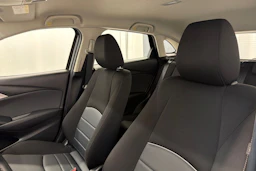 musta Mazda CX-3 2017 kuva 26.