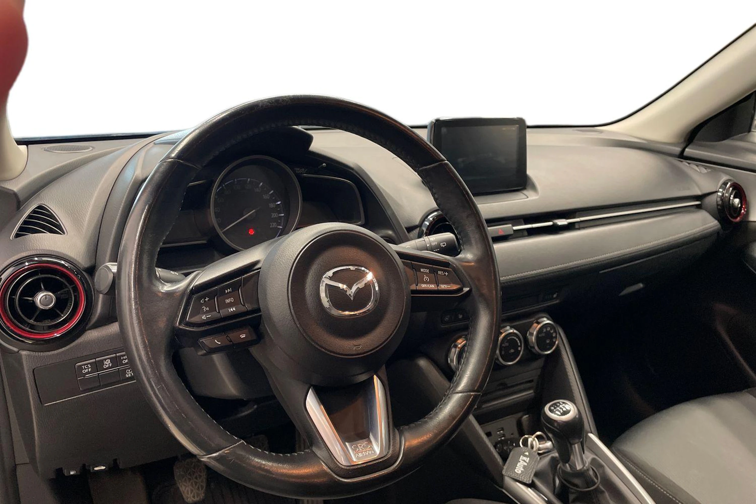 musta Mazda cx-3 2017 kuva 3.