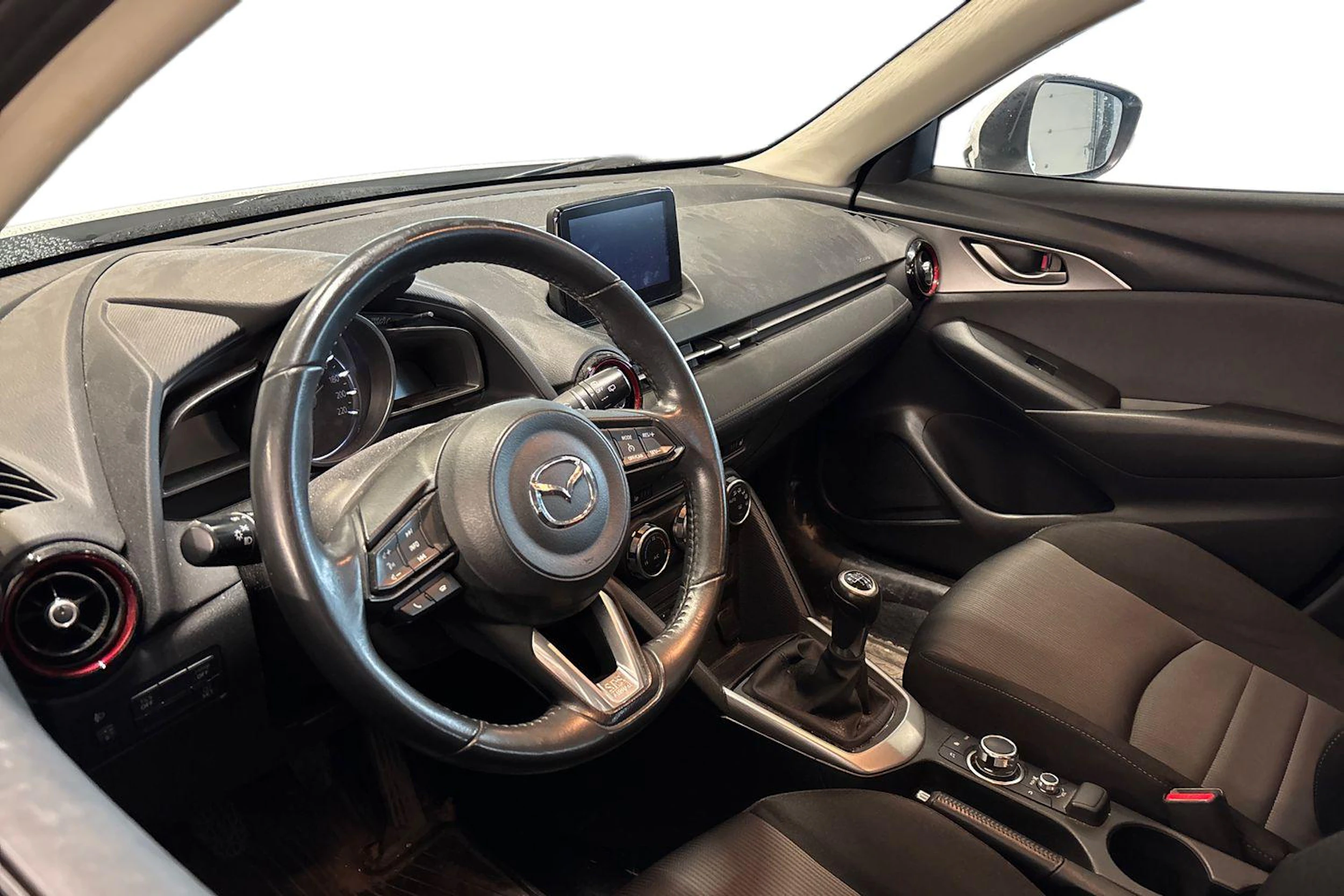 valkoinen Mazda CX-3 2018 kuva 3.