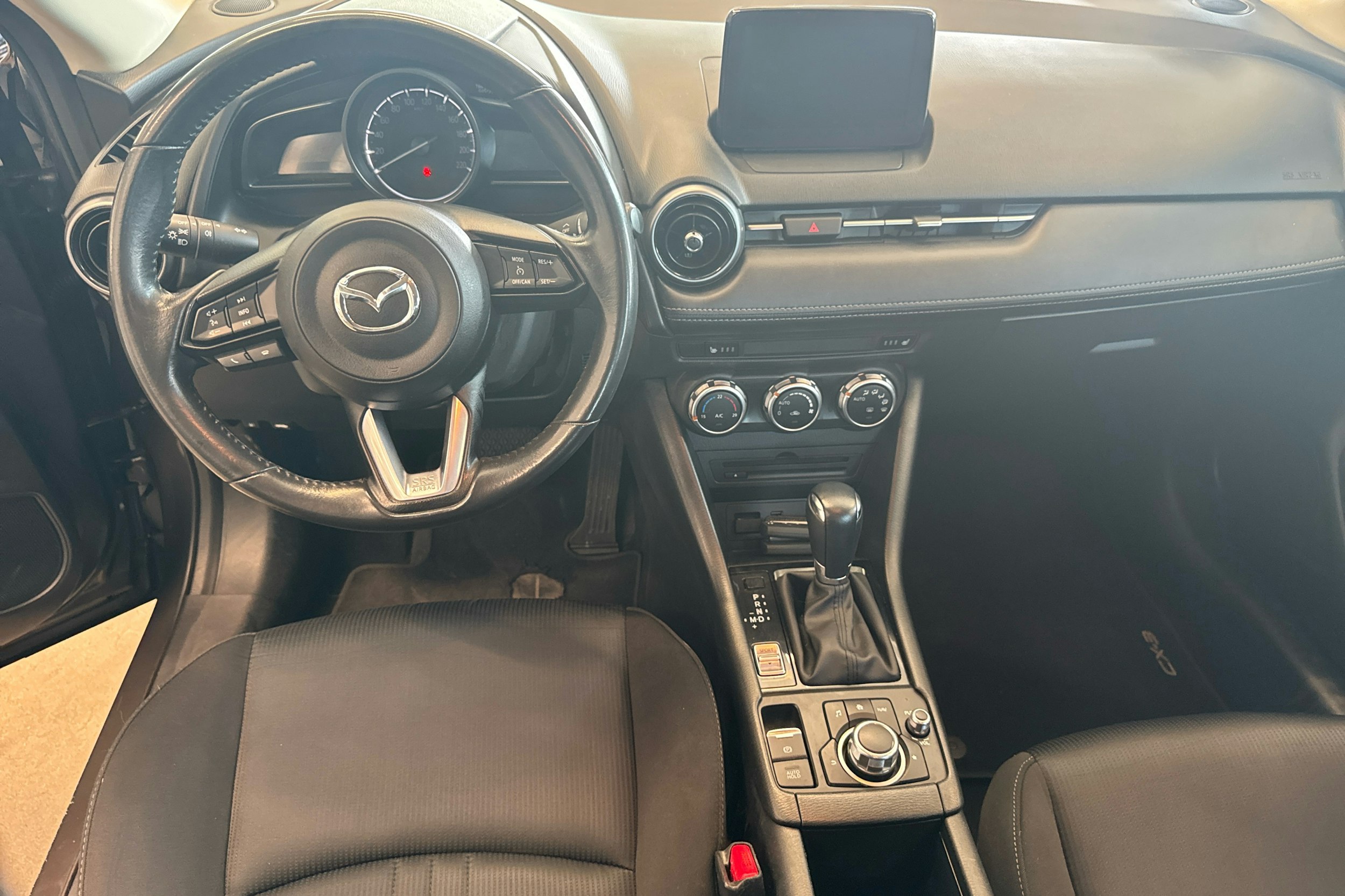 harmaa Mazda CX-3 2019 kuva 7.