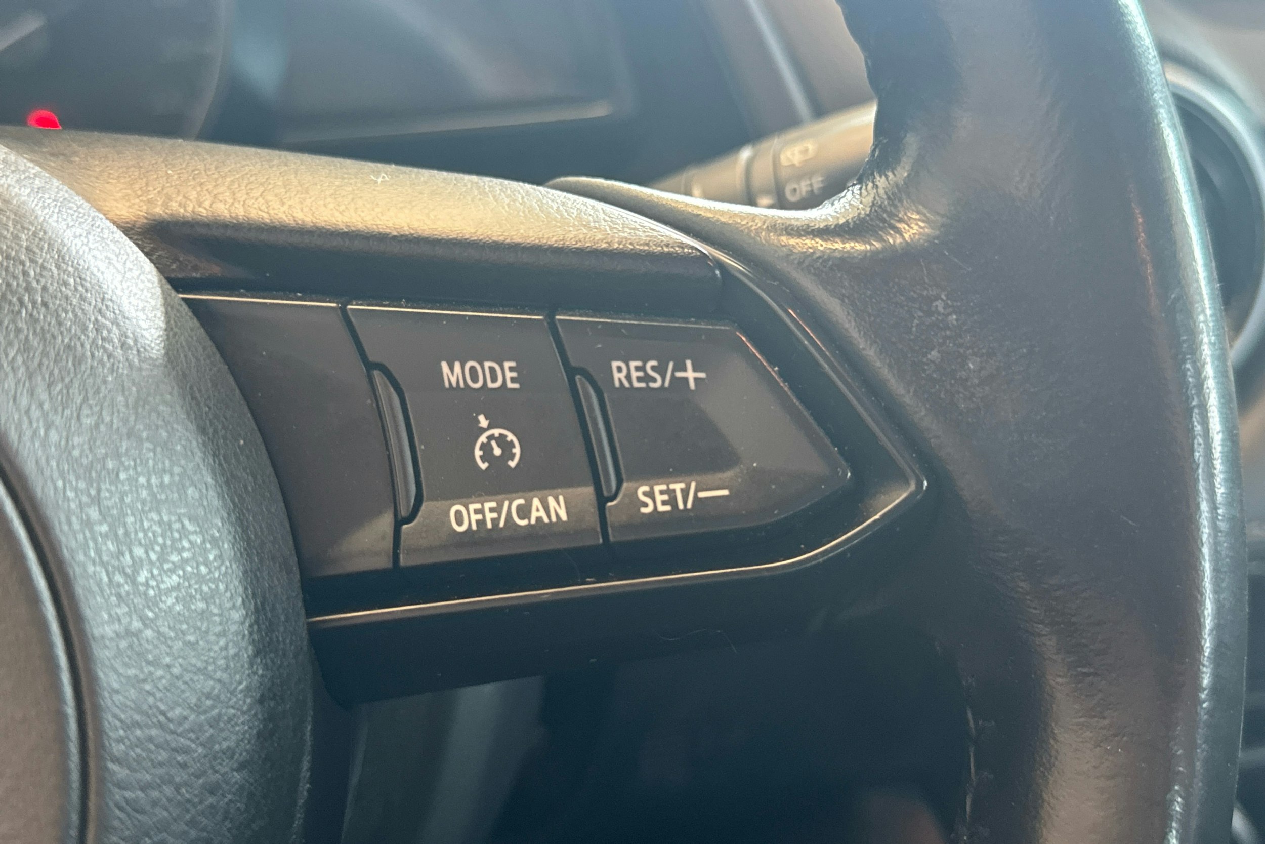 harmaa Mazda CX-3 2019 kuva 13.