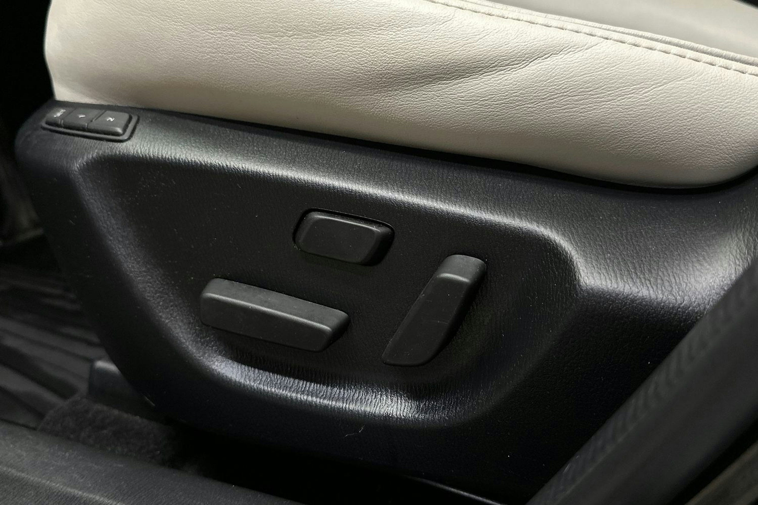 met. musta Mazda CX-3 2019 kuva 15.