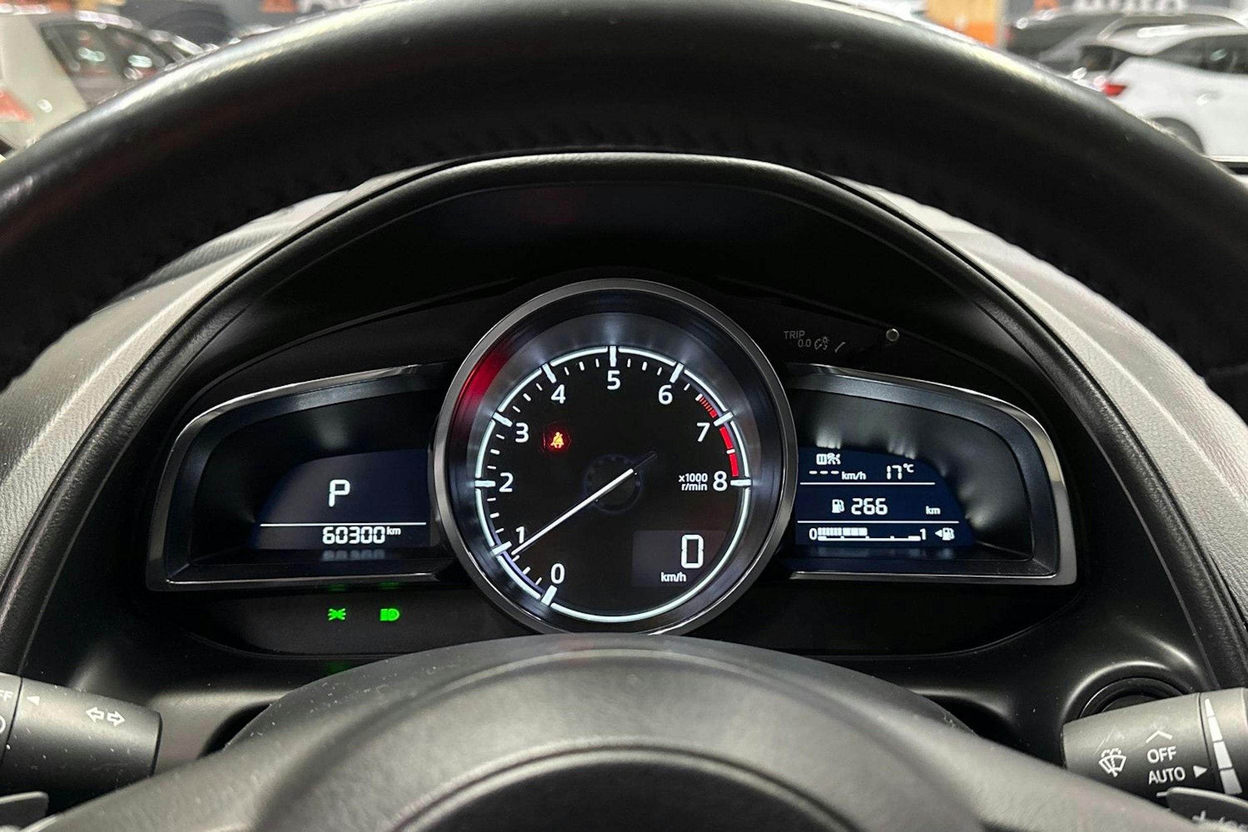 met. musta Mazda CX-3 2019 kuva 22.