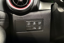 met. musta Mazda CX-3 2019 kuva 25.