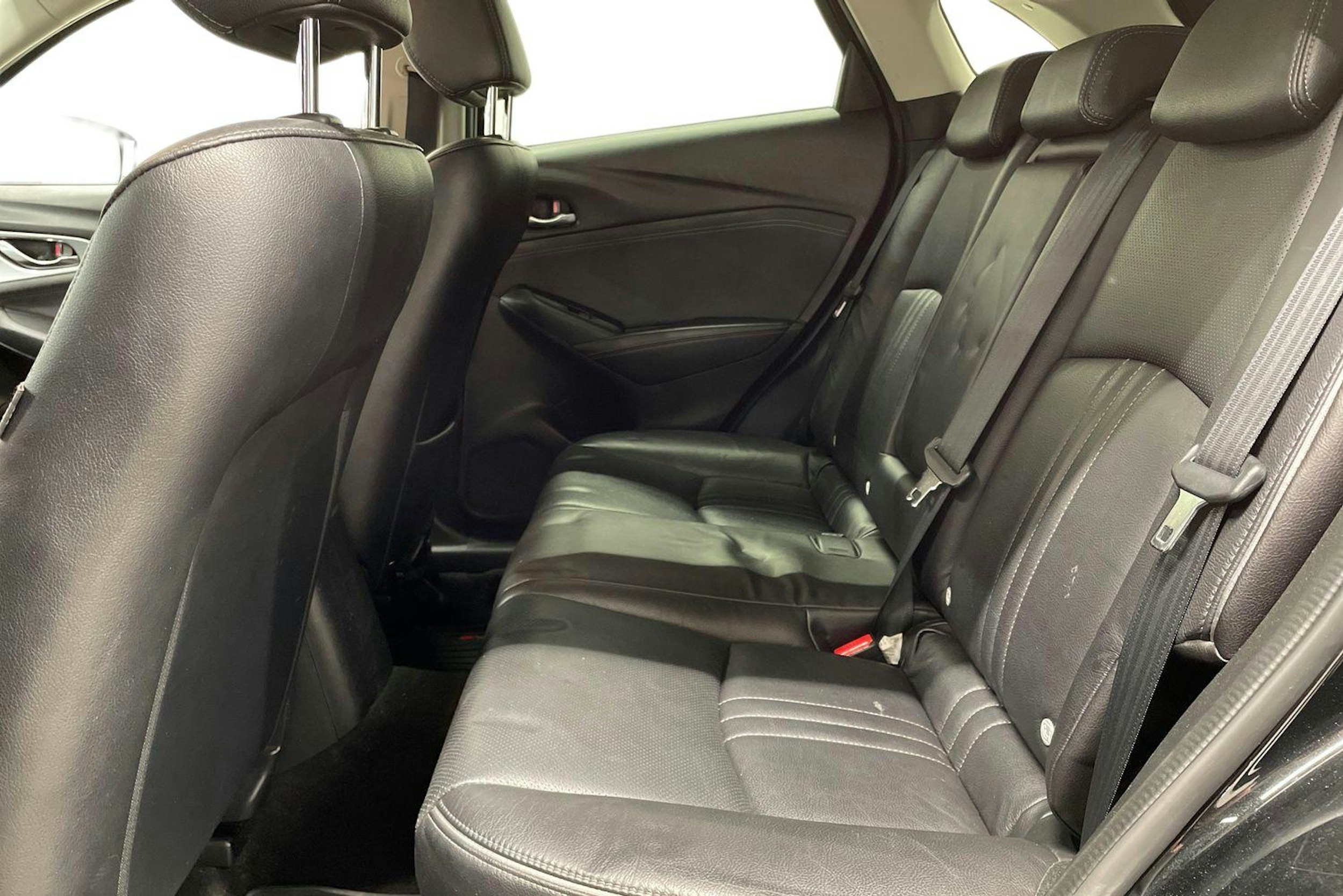 musta Mazda CX-3 2019 kuva 10.