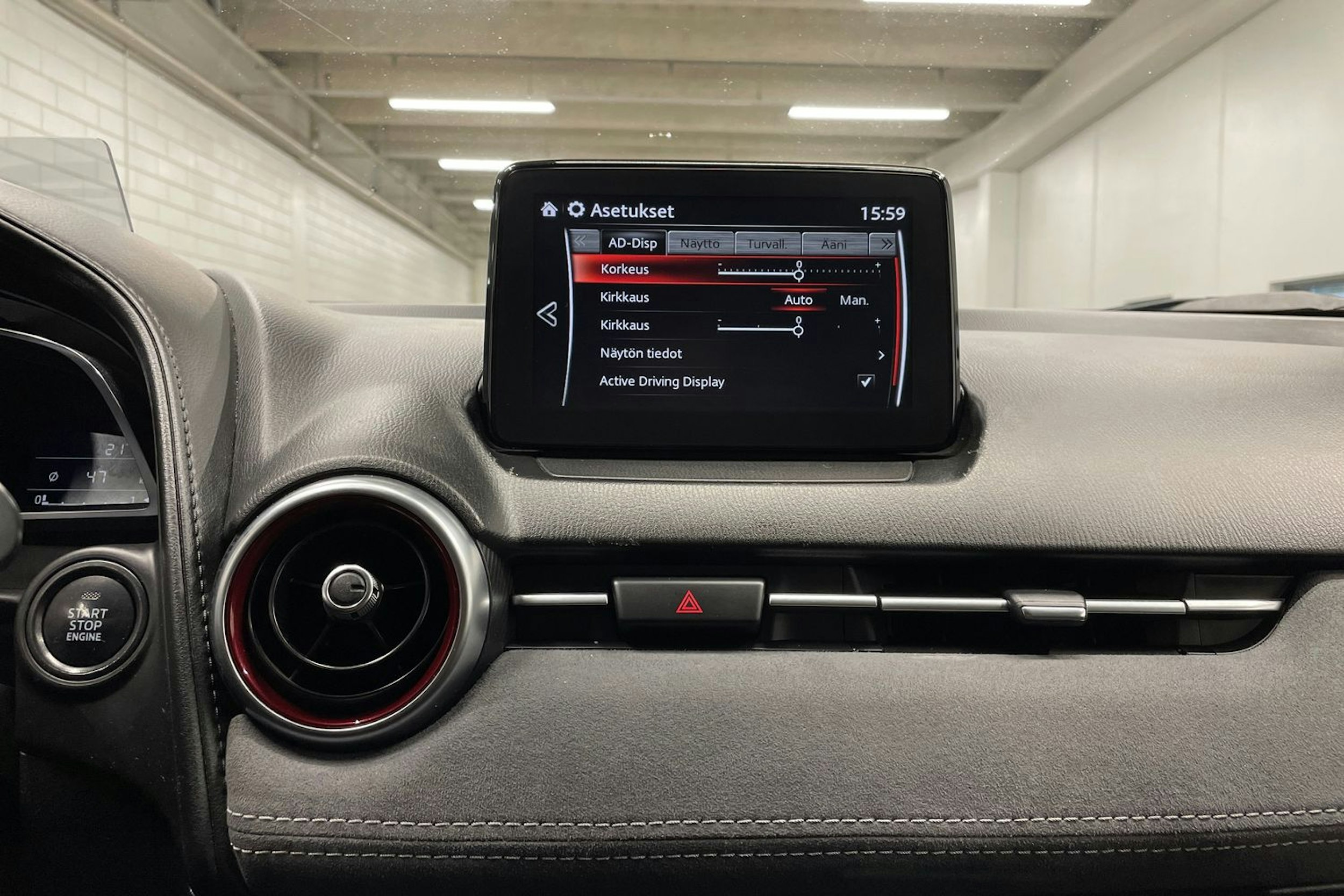 musta Mazda CX-3 2019 kuva 18.