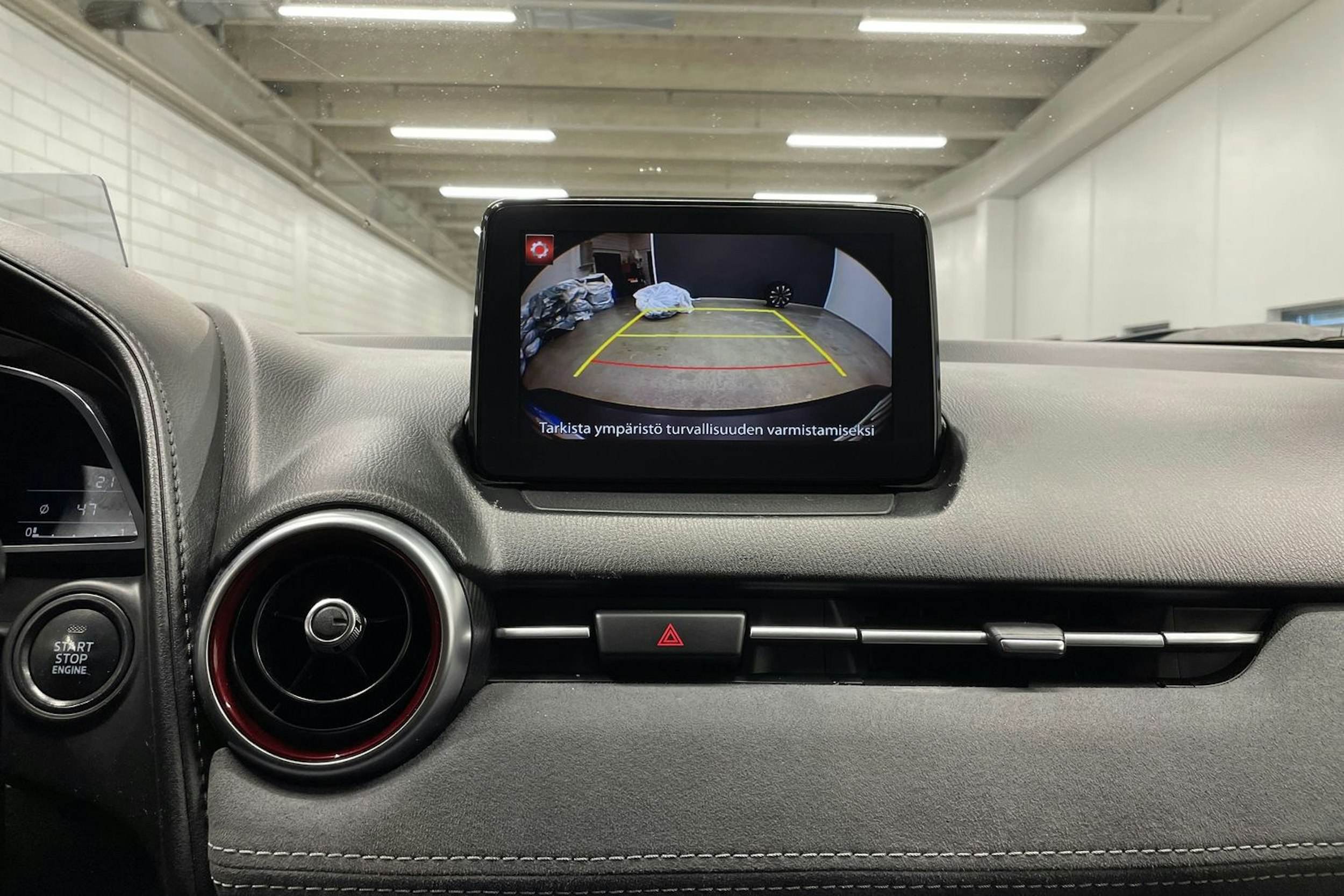 musta Mazda CX-3 2019 kuva 19.