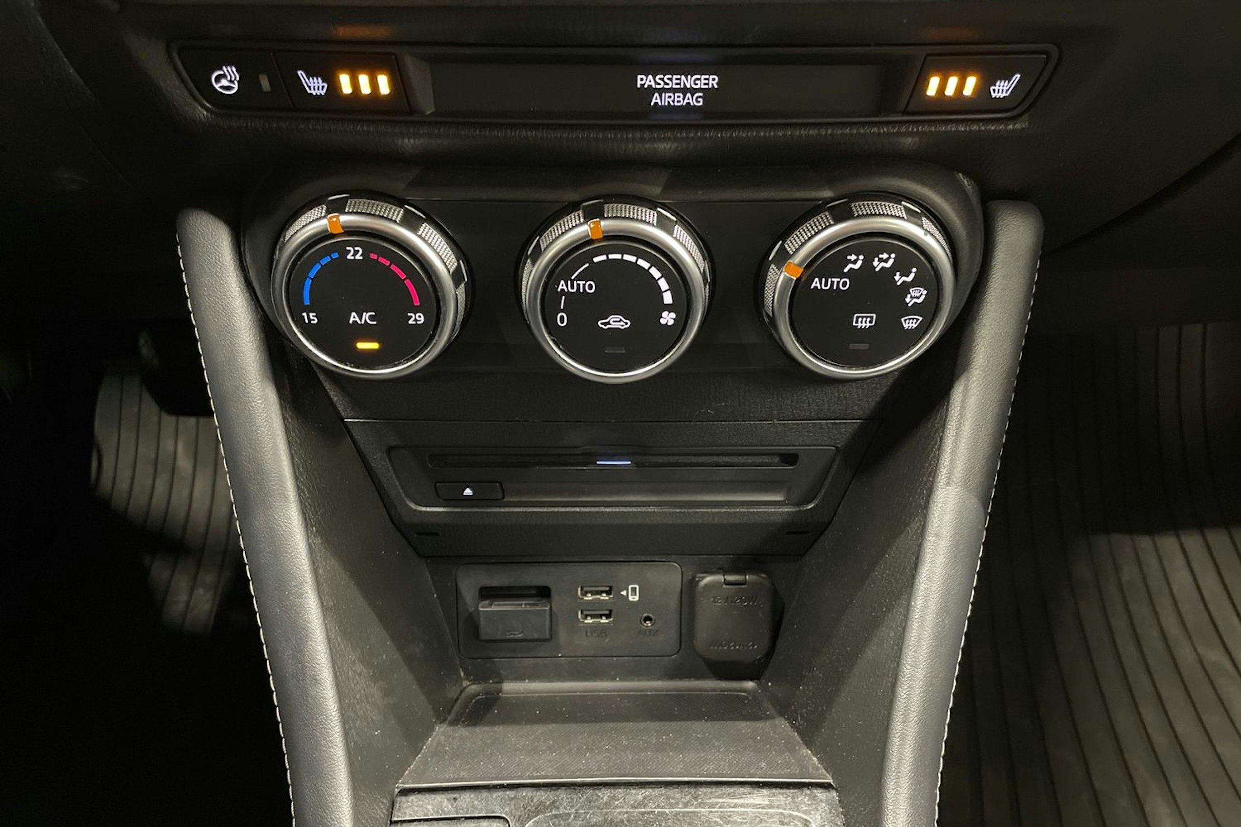 musta Mazda CX-3 2019 kuva 20.