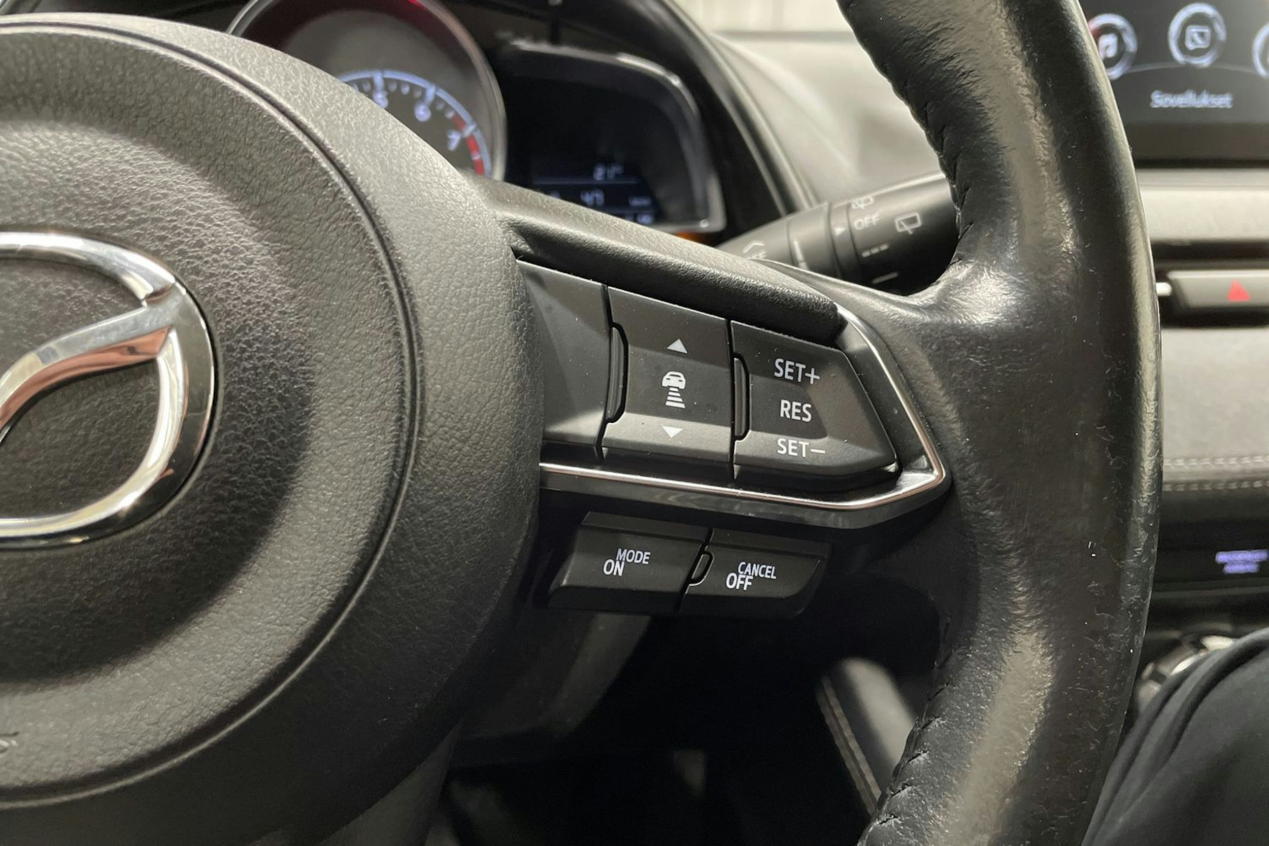 musta Mazda CX-3 2019 kuva 24.