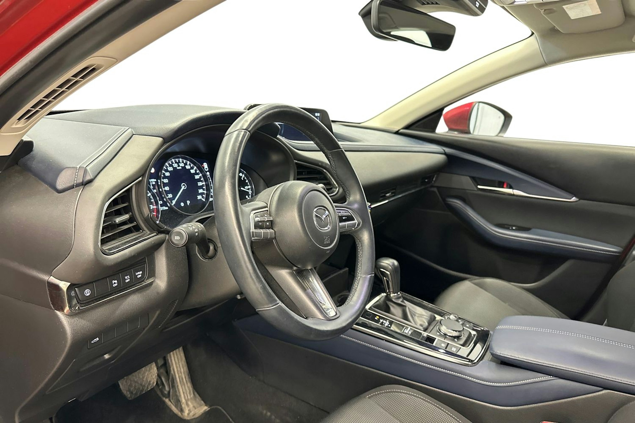 punainen Mazda CX-30 2020 kuva 6.