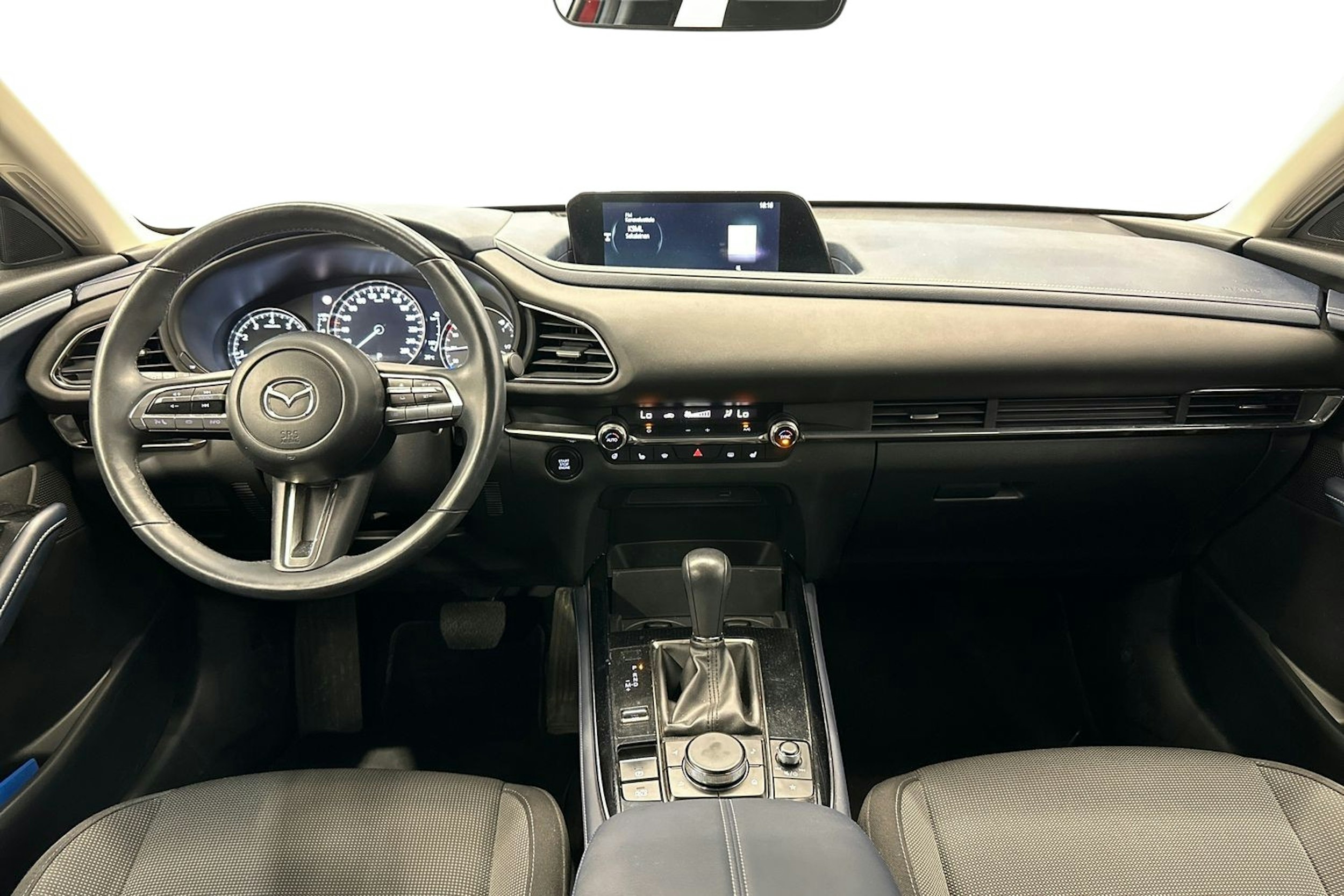 punainen Mazda CX-30 2020 kuva 7.