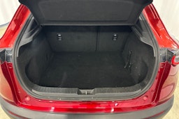 punainen Mazda CX-30 2020 kuva 19.